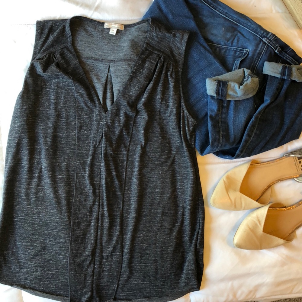 gap sleeveless top